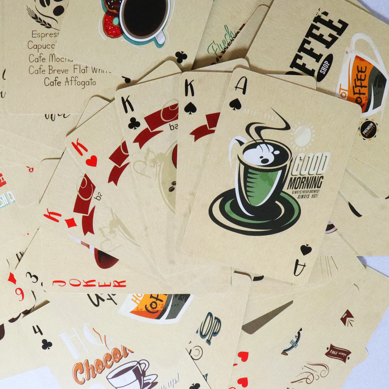 コーヒー用の紙のトランプ,クラシックなポーカーカード,レトロ - Board Game Vintage のレビューと価格
