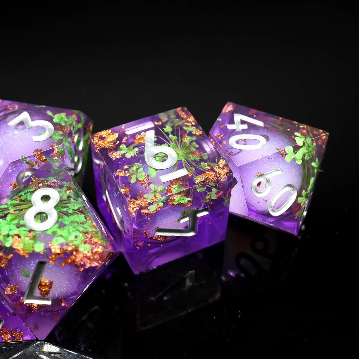 シャープエッジレジンデスセットロールプレイテーブルゲーム、d - Board Game Enchanted Forest のレビューと価格