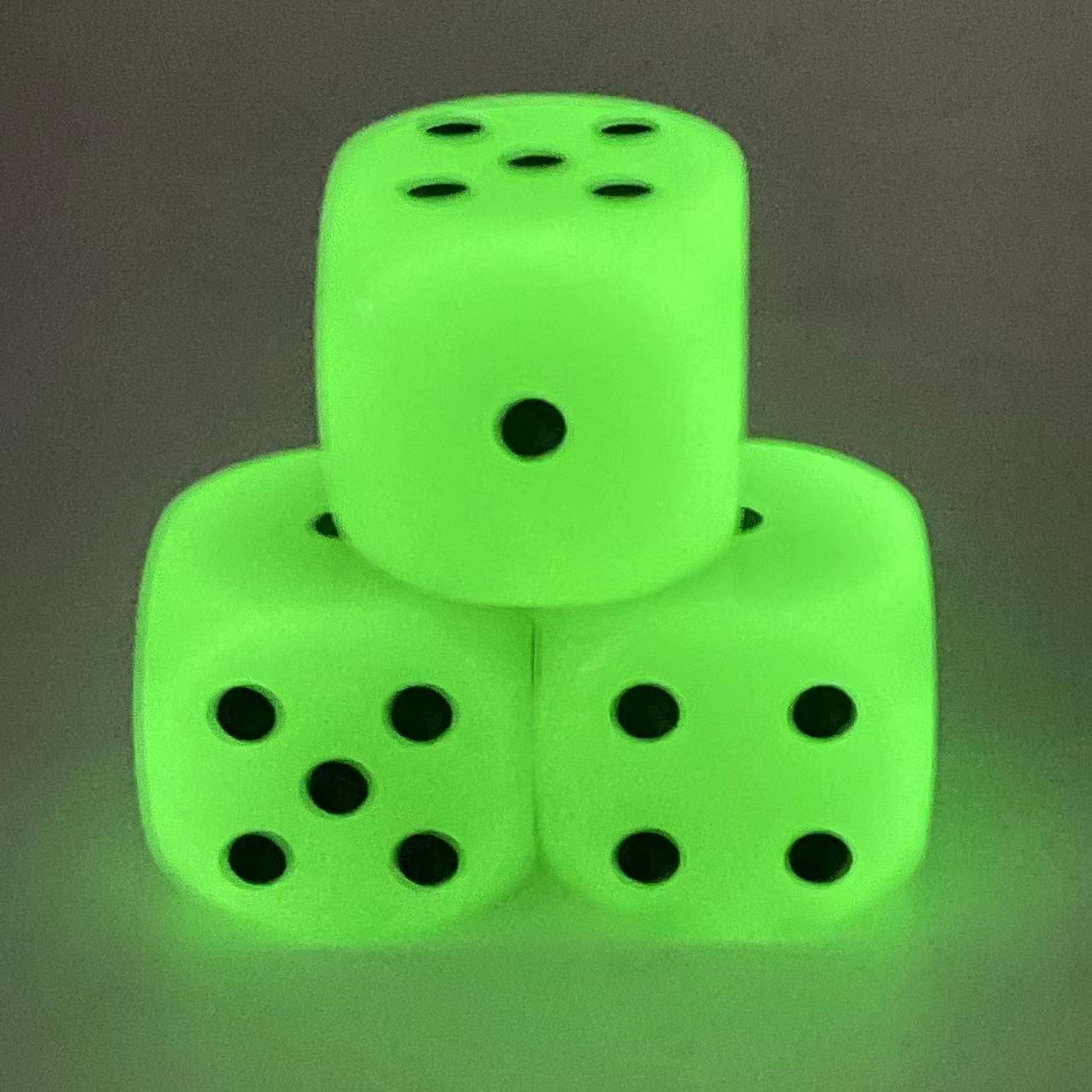 暗闇で光るd6サイコロ,dnd,mtg,rpg,tenzi, - Board Game Yahtzee のレビューと価格