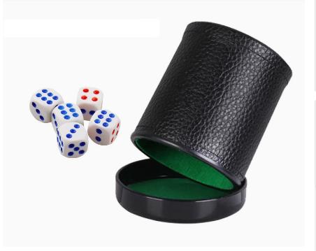 レザーダイスカップ 蓋付き グリーンレッド裏地 インテリア  - Board Game Yahtzee のレビューと価格