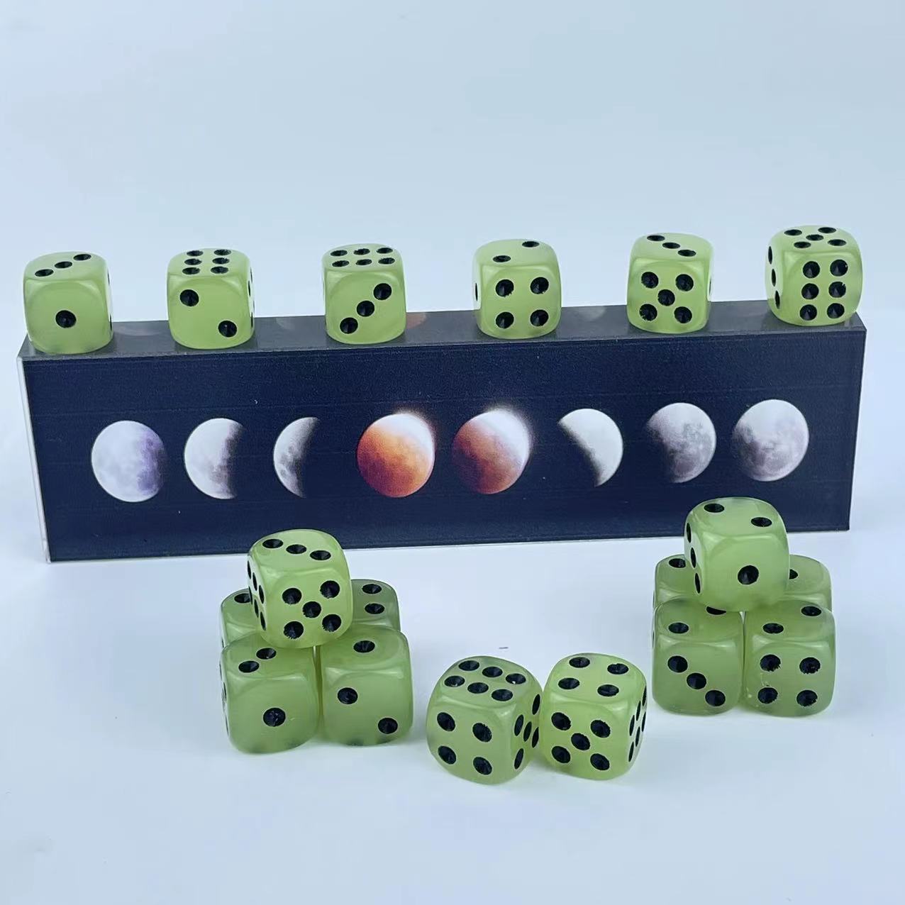 6面の暗闇の中でのサイコロ,14mm,テーブルボードゲーム用 - Board Game Yahtzee のレビューと価格