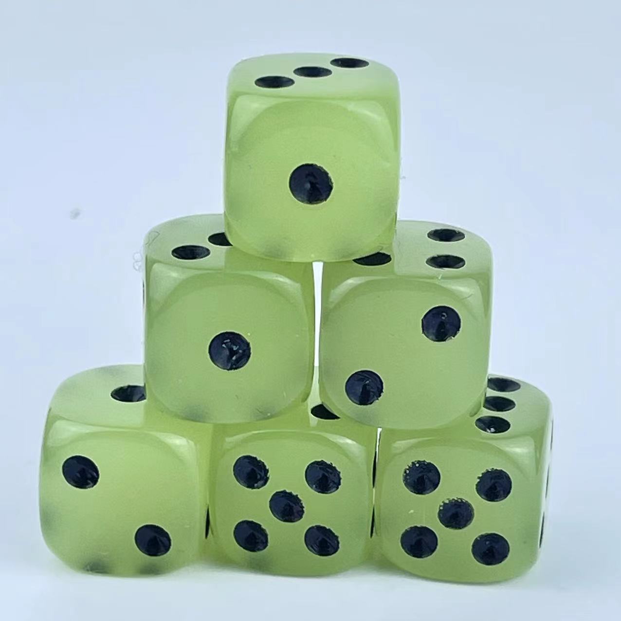 6面の暗闇の中でのサイコロ,14mm,テーブルボードゲーム用 - Board Game Yahtzee のレビューと価格